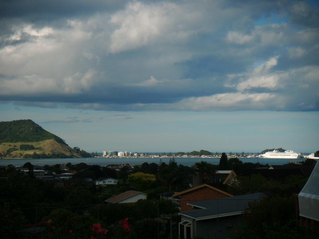 Grange Harbour View B&B Tauranga Buitenkant foto